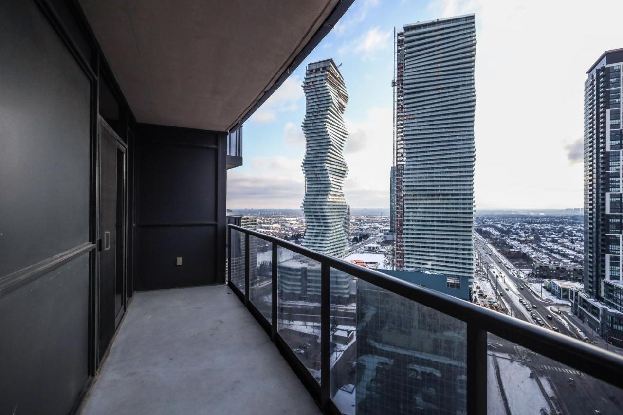 Luxury Apartments In Mississauga Kültér fotó